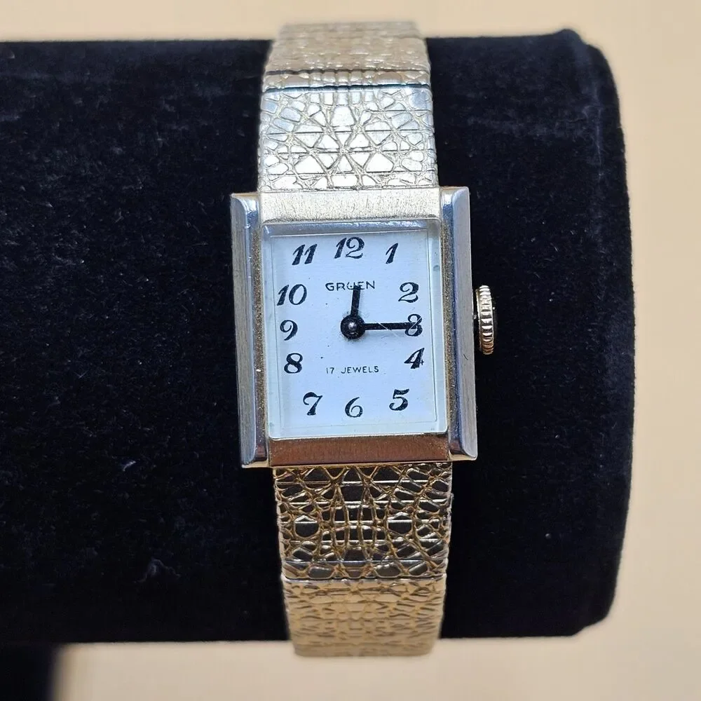 Gruen Vintage Ladies Mechanical Watch 17 Jewel Gold Tone Square Textured Band